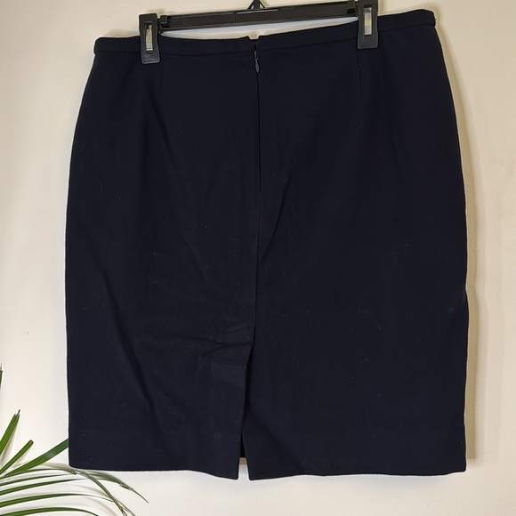 J crew - the pencil skirt - navy blue wool pencil skirt w pockets size 12 - Picture 3 of 9